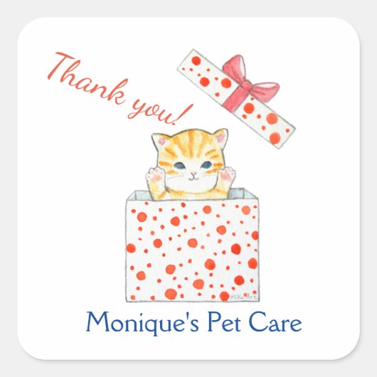 Schattigee oranje tabby kitten in een doos op maat vierkante sticker (Voorkant)
