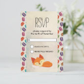 Schattigee Oranje vos met krans verjaardag RSVP Kaart (Staand voorkant)