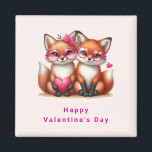 Schattigee Oranje vossen in de liefde Valentijnsda Magneet<br><div class="desc">Valentijnsdag magneet met een schattig afbeelding van 2 vossen die een schattige roos getinte hartbril dragen. Versierd met hartaccenten.</div>
