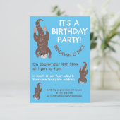 Schattigee otter gepersonaliseerde cartoon verjaar kaart (Staand voorkant)