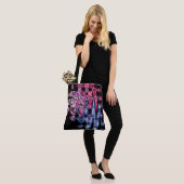  Schattigee Paarse Asgrijs en Zwarte Waterverven Tote Bag (Op model)