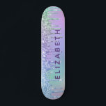 Schattigee Paarse Groene Blauwe Glitter Gepersonal Persoonlijk Skateboard<br><div class="desc">Gepersonaliseerde girly skateboard met een paarse,  blauwe en groene faux glitter druppels. Voeg haar naam toe in een paarse typografie.</div>