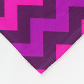 Schattigee Paarse Roze Chevrons Kleine Fleece Deke (Hoek)