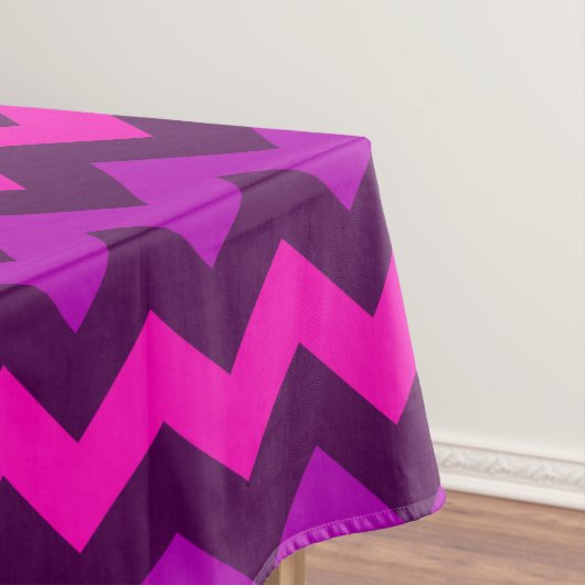 Schattigee Paarse roze Chevrons Medium Tafelkleed (Voorbeeld)