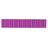Schattigee Paarse Roze Chevrons Medium Tafelloper (Horizontaal)