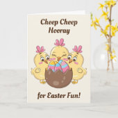 Schattigee paaskuikens met ei kaart (Gele Bloem)