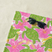 Schattigee Palm Beach Roze Bloemen en Schildpadden Strandlaken (In situ)