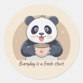 Schattigee panda met koffie ronde sticker (Voorkant)