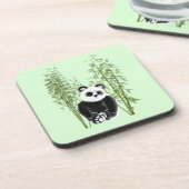 Schattigee panda zittend in bamboe bier onderzetter (Linkerzijde)