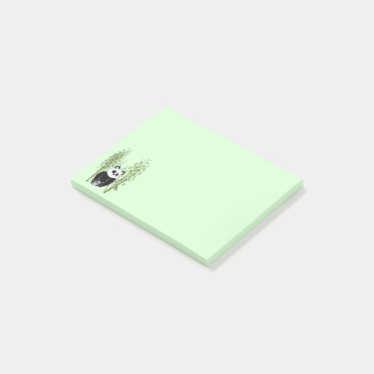 Schattigee Panda Zittend in Bamboe Post-it® Notes (Schuin)