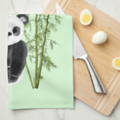 Schattigee Panda Zittend in Bamboe Theedoek (Quarter Fold)