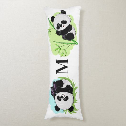 Schattigee Panda's aangepaste monogram lichaam kus Lichaamskussen (Voorkant Verticaal)