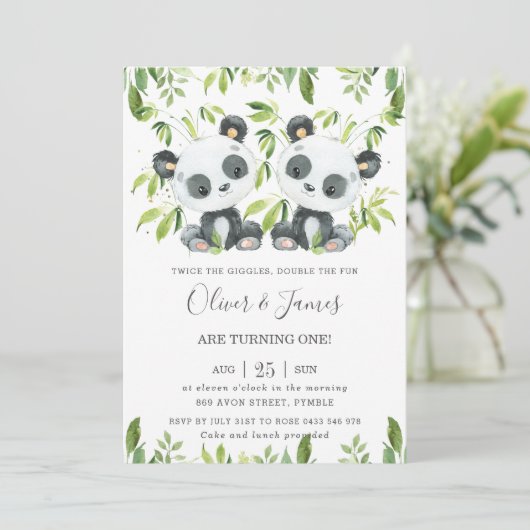 Schattigee panda's bamboe groen twin boys verjaard kaart (Staand voorkant)
