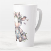 Schattigee Pastel Baby Koe in Overalls met Bloemen Latte Mok (Rechterhoek)