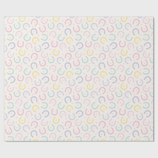 Schattigee Pastel Hoefijzers en harten op crème Cadeaupapier (Vlak)