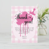 Schattigee Pastel Pink Gingham Baby shower Bedankkaart (Staand voorkant)