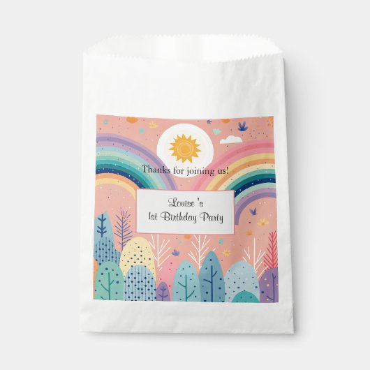 Schattigee Pastel Regenboog & Zon Boven Bos Bedankzakje (Voorkant)