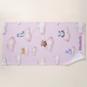 Schattigee pasteldieren op wolken monogram strandlaken (Voorkant)