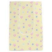 Schattigee pastelschelpen en parels in Lemon Chiff Medium Cadeauzakje (Achterkant)