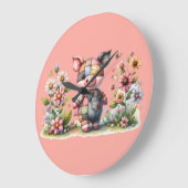 Schattigee patchwork biggetje in bloementuin grote klok (Hoek)