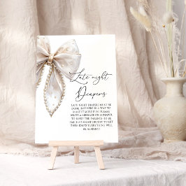 Schattigee Pearl Bow Late Night Luiers Baby shower Poster