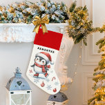 Schattigee Penguin schaatsen gepersonaliseerd Kerstsok<br><div class="desc">Deze unieke gepersonaliseerde kerstkous met een schattige pinguïnschaatser is versierd met sneeuwvlokken en ornamenten en op een witte achtergrond geplaatst. De sjabloon maakt het gemakkelijk om elke naam te typen.</div>