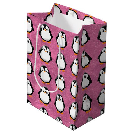 Schattigee Pinguïn Cartoon Custom Roze Waterverf Medium Cadeauzakje (Voorkant Gekanteld)