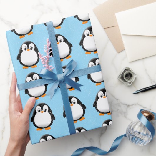 Schattigee Pinguïn Cartoon Custom Winter Blue Cadeaupapier (Geschenken)