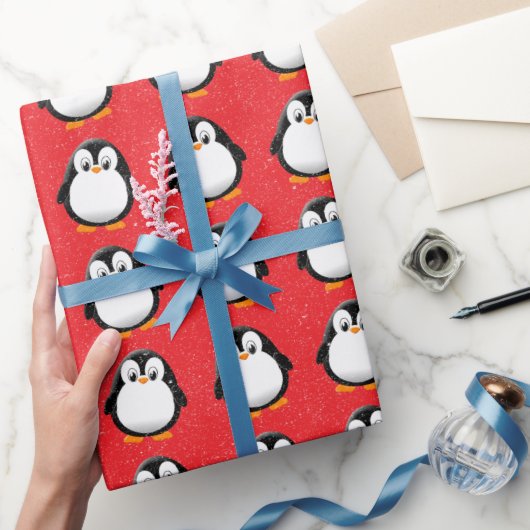 Schattigee Pinguïn Cartoon Custom Winter Red Cadeaupapier (Geschenken)