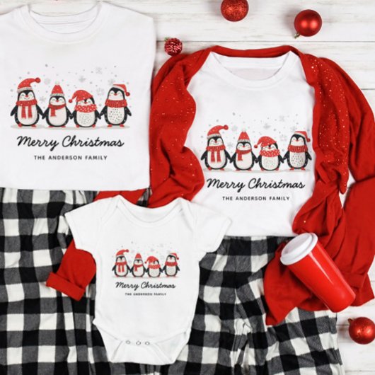 Schattigee Pinguïn Familienaam Kerst T-shirt