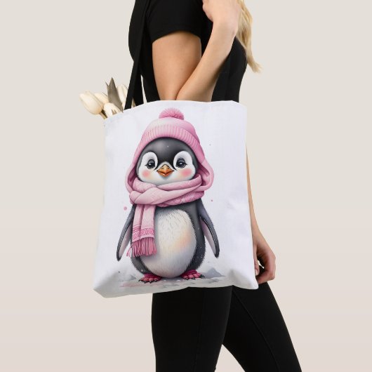 Schattigee Pinguïn in Roze Pet en Sjaal 3a Kerst Tote Bag (Dichtbij)
