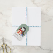 Schattigee pinguïn met kerstcadeaus in de sneeuwva cadeaulabel (Met Touw)