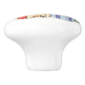 Schattigee pinguïn met kerstcadeaus in de sneeuwva keramische knop (Zijkant)