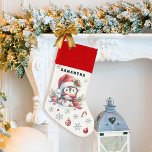 Schattigee pinguïn met monogram kerstsok<br><div class="desc">Deze unieke gepersonaliseerde kerstkous met een schattige pinguïn in een rode kerstmuts is versierd met sneeuwvlokken en ornamenten en ontworpen op een witte achtergrond. De sjabloon maakt het gemakkelijk om elke naam te typen.</div>