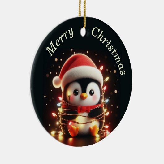 Schattigee pinguïn verpakt in kerstverlichting keramisch ornament (Rechts)