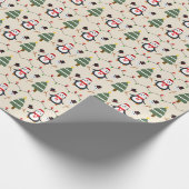Schattigee Pinguïns en Kerstbomen Gele Kerstmis Cadeaupapier (Hoek)