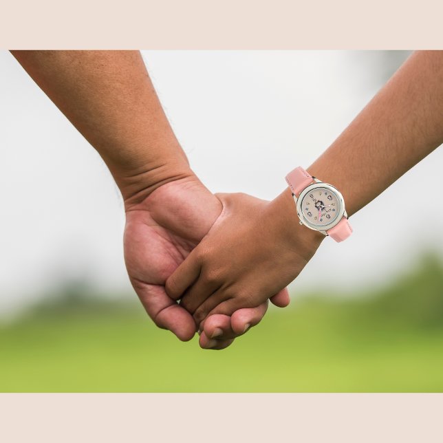 Schattigee Pinguïns Roze met Naam en Initialen Horloge (Cute penguins Girl watch, Pink, customizable name & initials.
Bilingual text. Multilingual Project.)