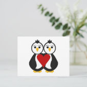 Schattigee pinguïns verliefd briefkaart (Staand voorkant)