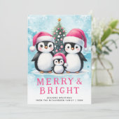 Schattigee pinguïns vrolijk en felroze kerst feestdagenkaart (Staand voorkant)