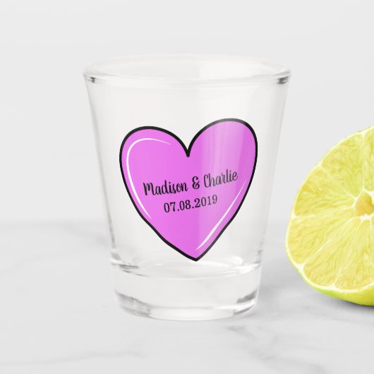 Schattigee Pink Heart aangepaste namen & datum sho Shot Glas (Voorkant)