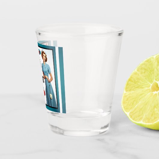Schattigee Pinup_ Echte Mannen Trouwen Verpleegkun Shot Glas (Rechts)