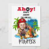 Schattigee Pirate Kind karikatuur op Treasure Isla Kaart (Voorkant)