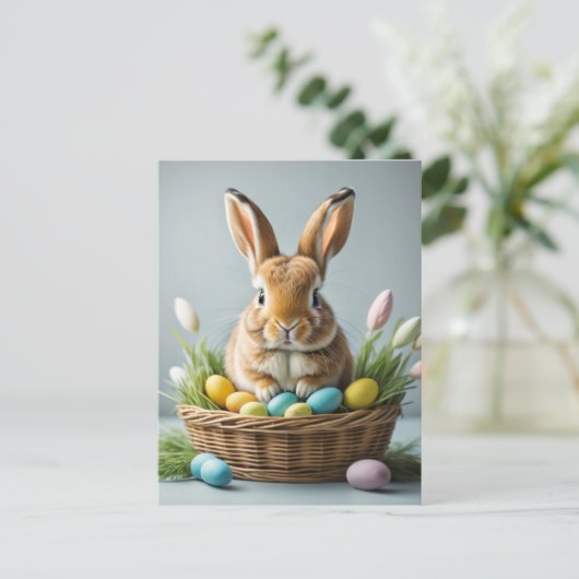 Schattigee pluizige feestelijke kleine paashaas briefkaart (Staand voorkant)