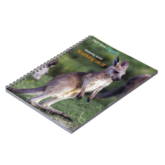 Schattigee pluizige joey Kangaroo Notitieboek (Linkerzijde)