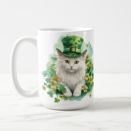 SCHATTIGEE PLUIZIGE KAT GEKLEED VOOR ST PATRICKS D KOFFIEMOK (Links)