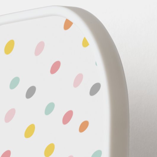 Schattigee polka stippen in pastelkleuren pickleball paddle (Links Detail)