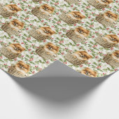 Schattigee Pommerse puppy in mandje Christmas Holl Cadeaupapier (Hoek)