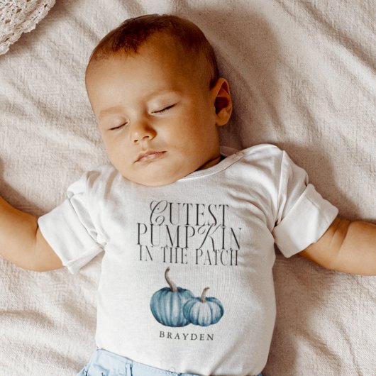 Schattigee pompoen in de pleisterjongen romper