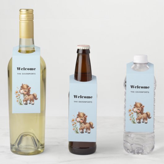 Schattigee Pony eet madeliefjes Flessenhanger (In situ)