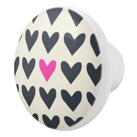 Schattigee Pop Art Hearts in Mod Dark Grey en Hot Keramische Knop (Rechts)